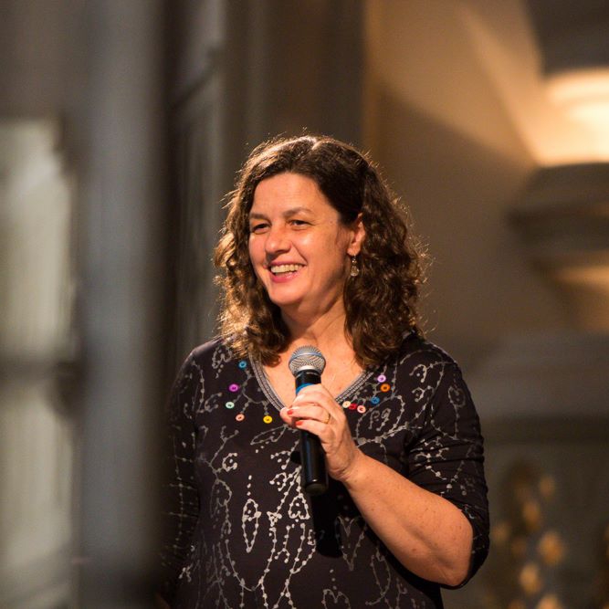 Ana Paula Caldas